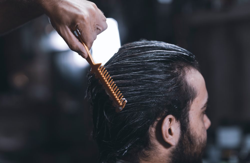 Przeszczep włosów na zakola - nowoczesne rozwiązanie dla utraty włosów